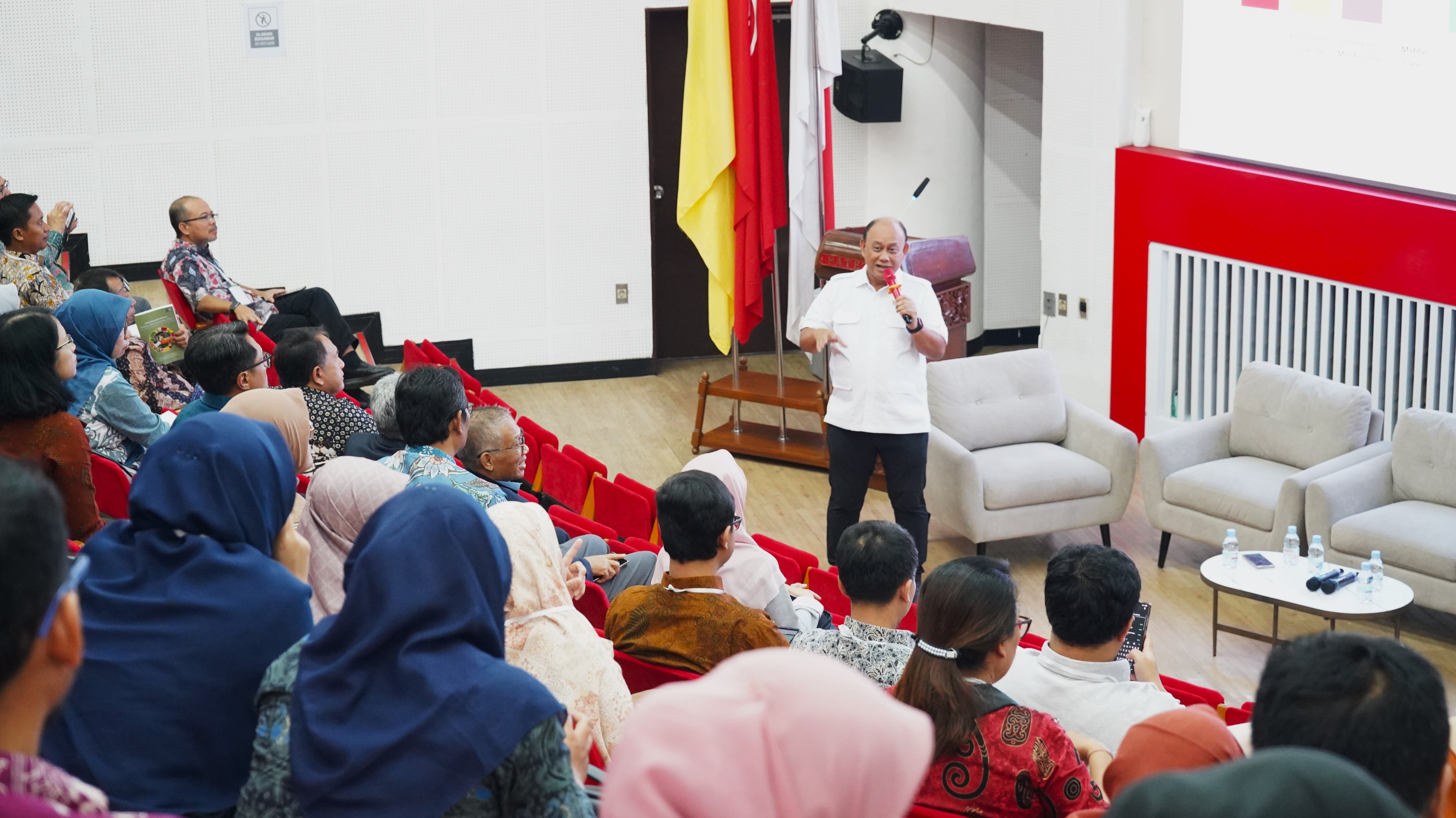 Kabadan BGN Gayo Lues Hadiri Seminar Nasional dan Pertemuan Forum Komunikasi Perguran Tinggi Teknologi Pertanian Indonesia Kebijakan Nasional dan Tantangan 